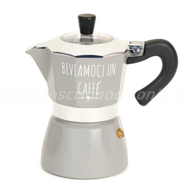 Moka 3 tazze, decoro con scritta 'Beviamoci un Caffè', serie My Home di Nuvole Di Stoffa. Vista frontale