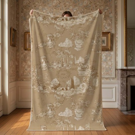 A4094699BG-plaid-sherpa-toile-du-borgo-blanc-mariclo-beige-1
