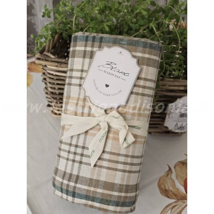 Tovaglia in stile country chic con stampa tartan, colore beige, firmata Blanc Mariclò. Vista frontale