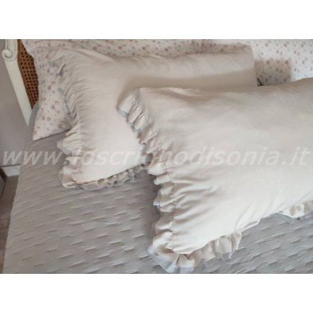 coppia-copriguanciali-shabby-chic-lovely-shabby-collezione-rochelle-avorio-grigio-1