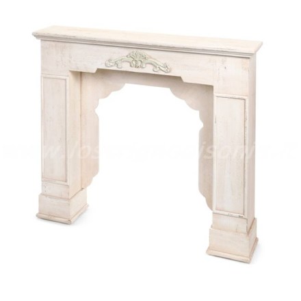 cornice-camino-in-legno-nuvole-di-stoffa