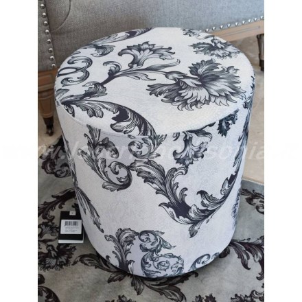 essenza-pouf-in-velluto-serie-almond-colore-iceblue-1