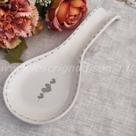Poggiamestolo in ceramica, stile country chic, collezione Secret Garden di Nuvole di Stoffa. Vista dall'alto