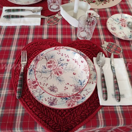 Set 2 posti tavola shabby chic con decoro arance della serie Bonnie di Nuvole di Stoffa. Vista dall'alto
