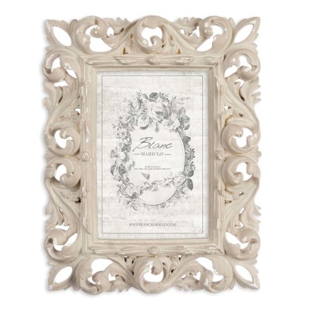 Portafoto shabby chic di forma rettangolare, cornice con roselline, firmato Blanc Mariclò. Vista frontale