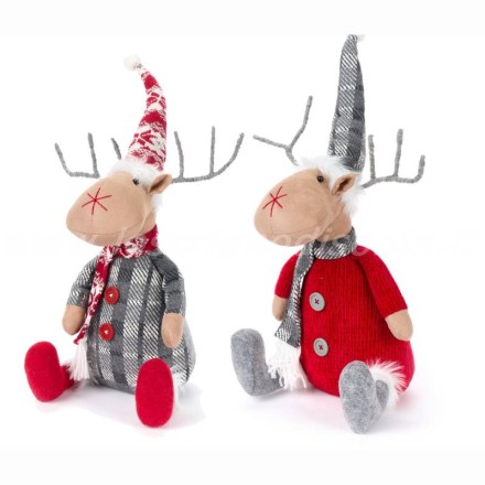 Renna decorazione per il Natale in versione seduta, firmata Nuvole di Stoffa. Vista frontale