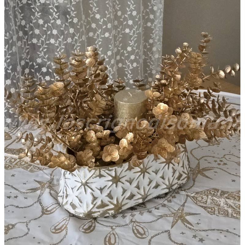Vaso in Metallo con Decori Oro e Rami di Eucalipto Dorati con Candela – 30x17x11 cm